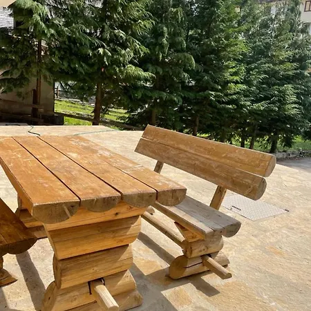 Megara Vlasic Apartment *